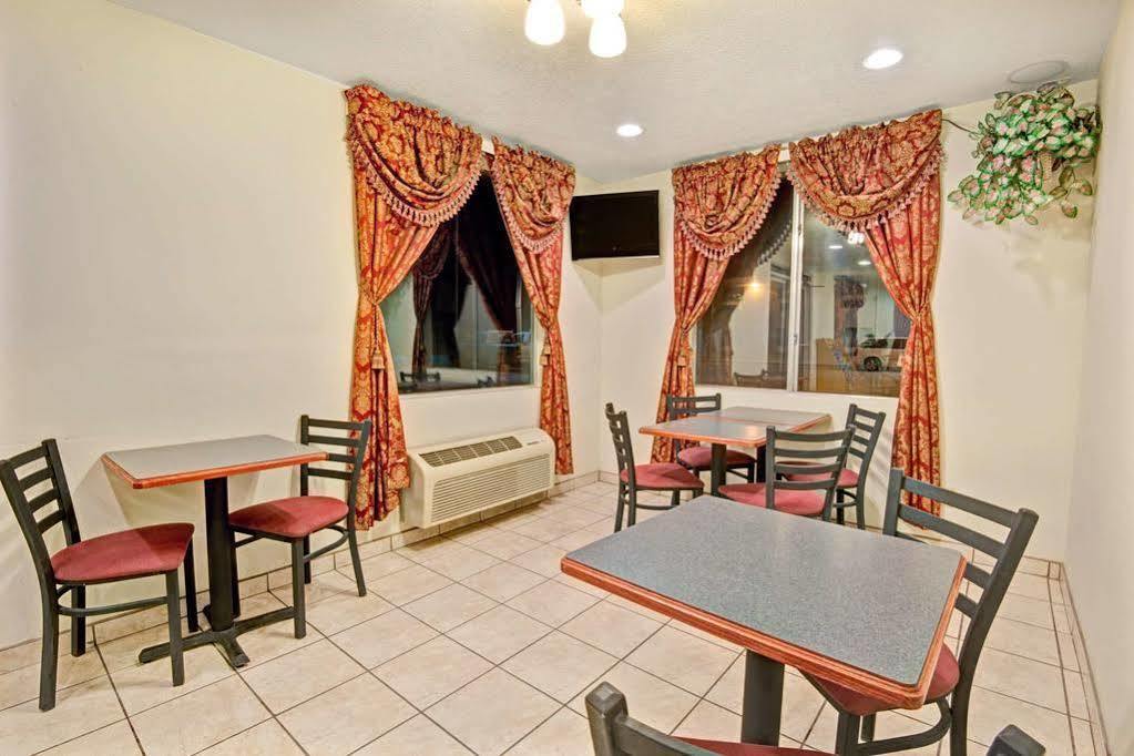 Super 8 By Wyndham Bernalillo Hotel Luaran gambar